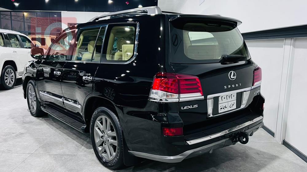 Lexus LX